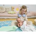 NEW BORN DÍVKA – realistická panenka miminko s celovinylovým tělem – 40 cm