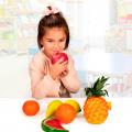 Potraviny do dětské kuchyňky - ovoce v košíku